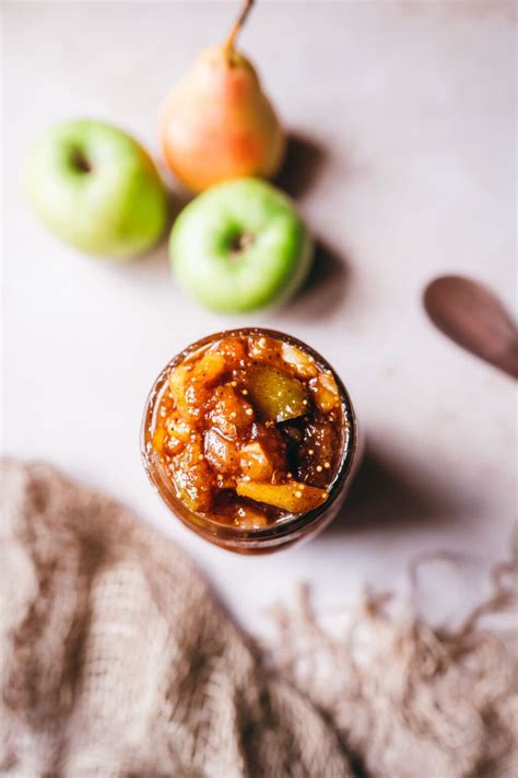 Scrumptious Apple And Pear Chutney