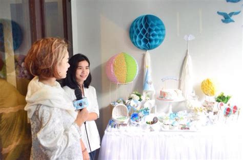 Kara S Party Ideas Above The Clouds Hot Air Balloon Baby Shower