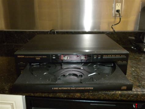 Selling A Used Denon Hdcd 5 Disc Changer Model Dcm 370 Photo 4015605