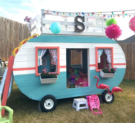 These Plans Help You Create The Cutest Little Play Camper For Your Kids