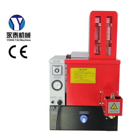 YT QB202 Hot Melt Glue Spraying Machine For Shoe Cementing Hot Melt Glue Machine
