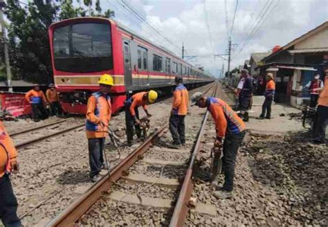 Insiden Mobil Tabrak KRL KAI Bakal Laporkan Dan Tuntut Pengemudi Mobil