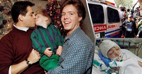 Pareja Gay Abu An Peque O De A Os Que Adoptaron Y Se Dan A La Fuga Por Favor Ay Danos A