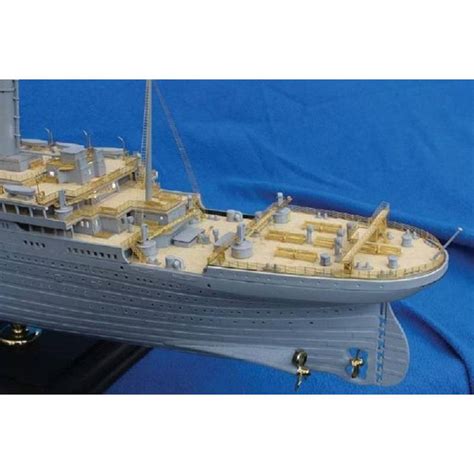 Rms Titanic Premium Edition With Led Academy Me Maquette