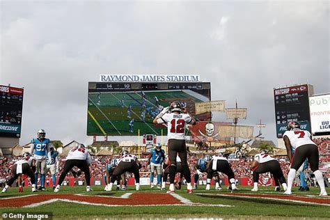 Tom Brady And Tampa Bay Clinch Playoff Berth And Nfc South Title With A