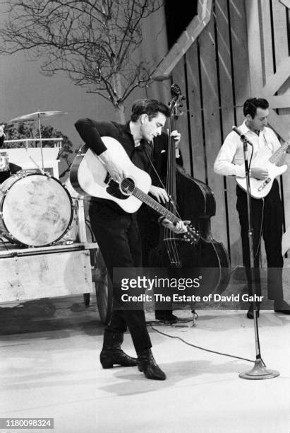 Johnny Cash 1964 Photos And Premium High Res Pictures Getty Images