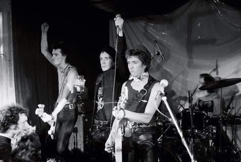 Kevin Cummins Spent Christmas With The Sex Pistols