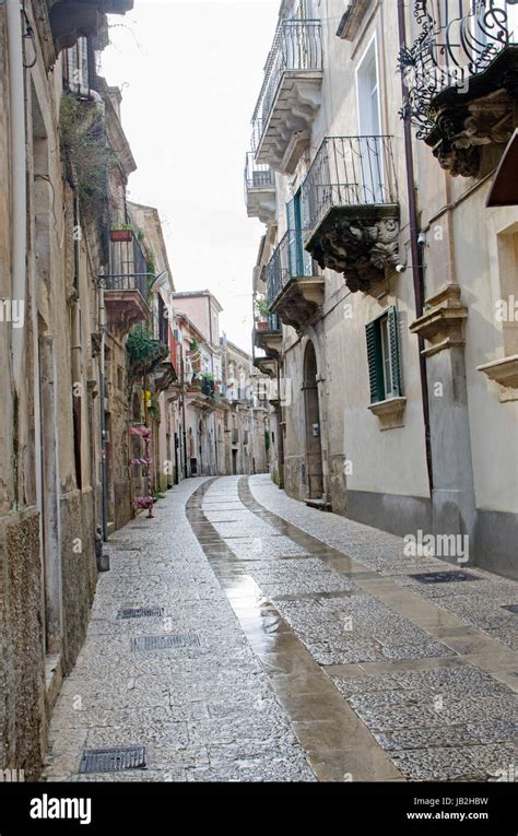 Sizilien Altstadt Hi Res Stock Photography And Images Alamy