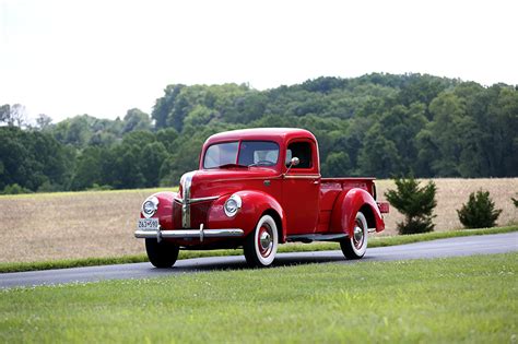 Fonds d ecran Ford Rétro style 1941 Deluxe Pickup Rouge Métallique Pick