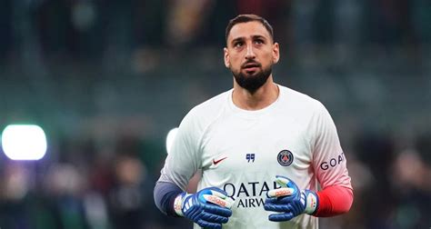 L agent de Donnarumma répond aux critiques sur son joueur