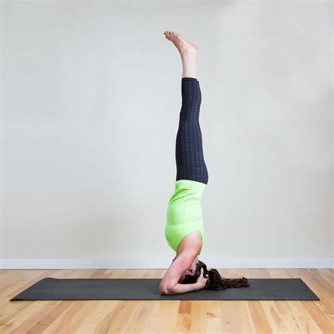 Wanna Do A Handstand 8 Moves To Get You There Essential Yoga Poses