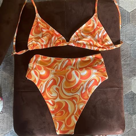 Kulani Kinis Swim Lost At Sunset Kulani Kini Bikini Top Is A Medium