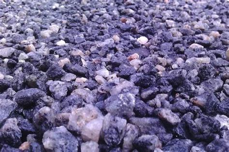 Exploring the Diversity of Pea Gravel Colors and Sizes