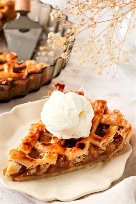 The Best Homemade Cinnamon Apple Pie - Top Recipes