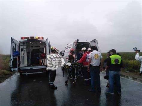 Autob S Termina En El Pantano De Las Matas Pasajeros Quedan Atrapados