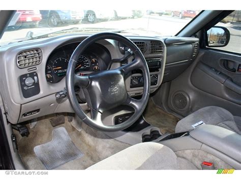 Graphite Interior 2002 Chevrolet S10 ZR2 Extended Cab 4x4 Photo ...