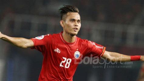 Rezaldi Hehanusa Resmi Berseragam Persib Luis Milla Dan Maung Bandung