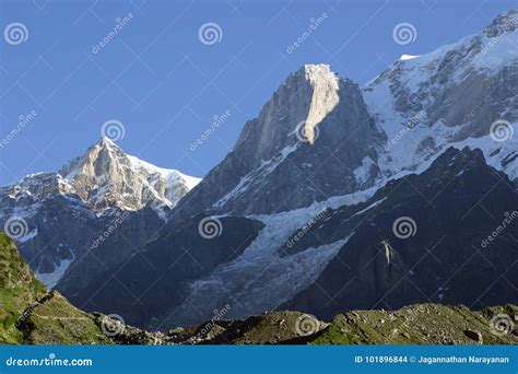 Snow Covered Himalayan Peaks Seen from Kedarnath Temple Stock Photo ...