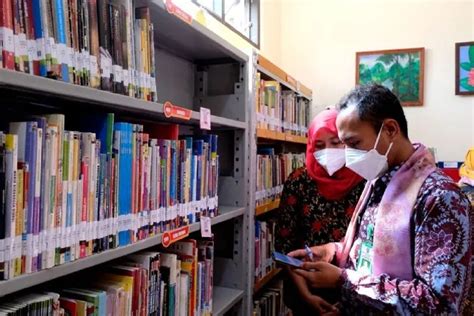 Fasilitas Perpustakaan Pintar Jambangan Surabaya Keren Banget Genpi