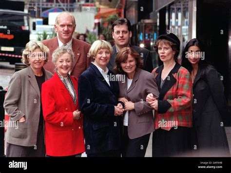 DINNERLADIES Cast Stock Photo, Royalty Free Image: 106070983 - Alamy