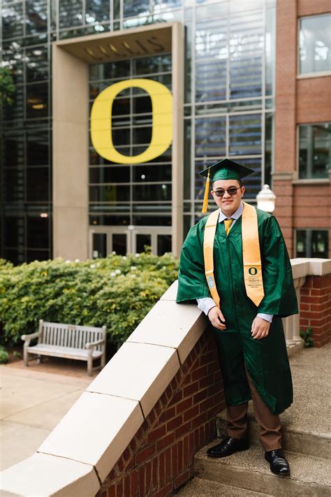 Distinguished Graduation Photos at Hayward Field | Bryndle Photo