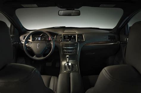 2016 Lincoln MKS Interior Pictures