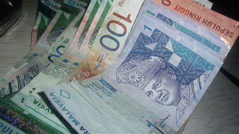 Malaysia S Ringgit Hits Year Low Amidst Asian Currency Decline