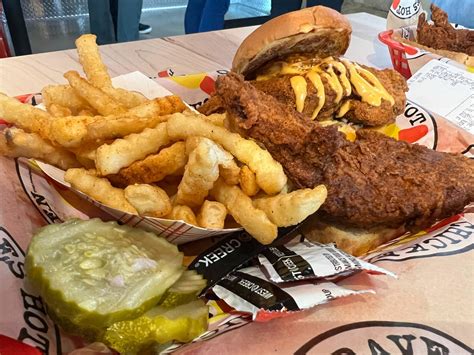Dave S Hot Chicken Second Location Set To Open In December