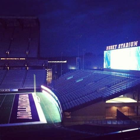 Husky Stadium Is Beautiful At Night University Of Washington Huskies