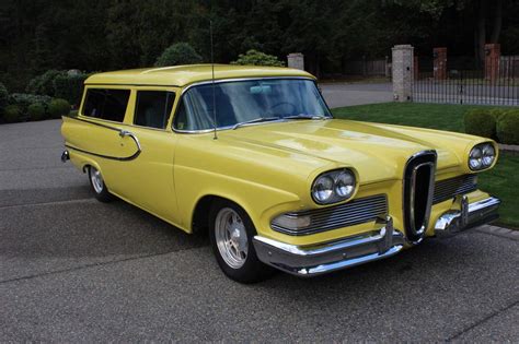 Solve Ford Edsel Roundup Door Station Wagon Jigsaw Puzzle