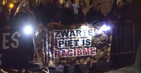 Eieren En Scheldpartij Bij Demonstratie Tegen Zwarte Piet In Westzaan