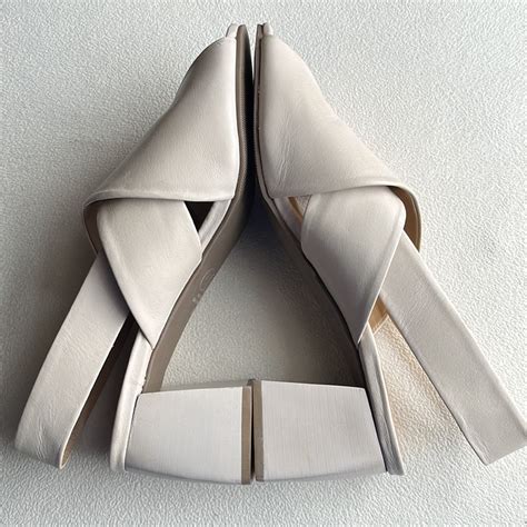 Golo Nude Cross Strap Block Heel Sandals Size Gem