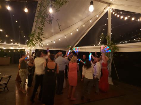 Griffin House Wedding Hood River Oregon - PRO DJs Portland
