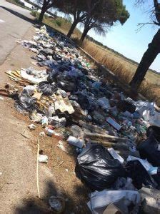 Rifiuti In Salento Strade Statali E Provinciali Invase