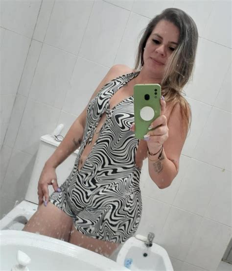 Erika 631489884 MADURITA RUBIA DE BUEN CUERPO SALIDAS Loquosex