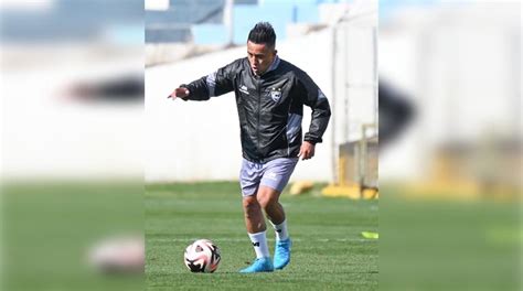 Christian Cueva Es Nuevo Jugador De Cienciano Del Cusco Tras 10 Meses