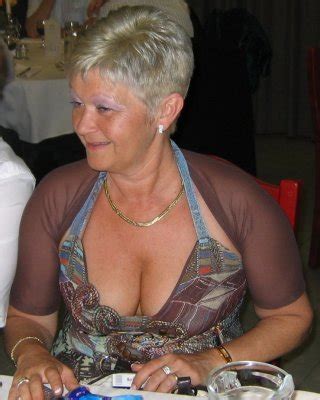 Amateur Milf Dekolleté Sammlung Porno Bilder Sex Fotos XXX Bilder PICTOA