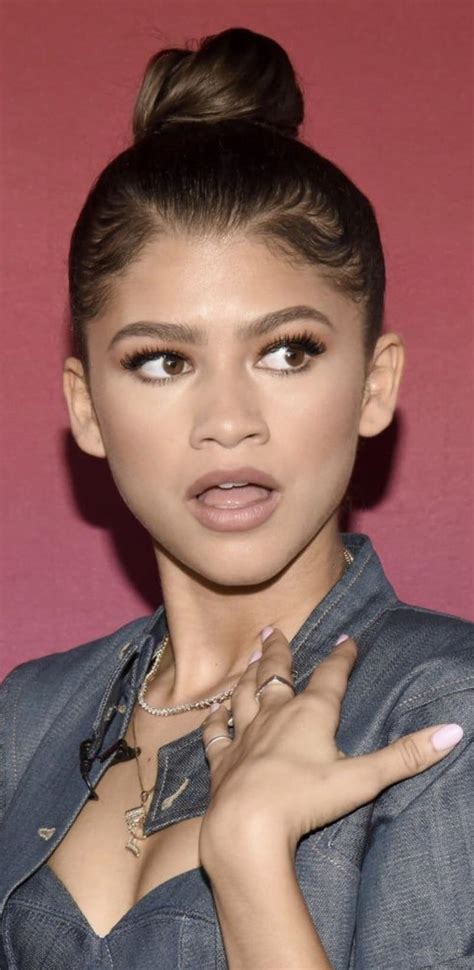 Need A Boyfriend To Blow His Dirty Load Down My Throat And In My Boi Pussy While Zendaya Watches