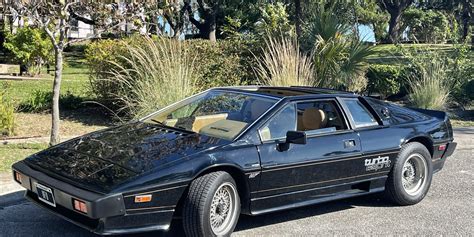 1987 LOTUS ESPRIT HCI, James Bond SOLD – Texas Treasure Hunter