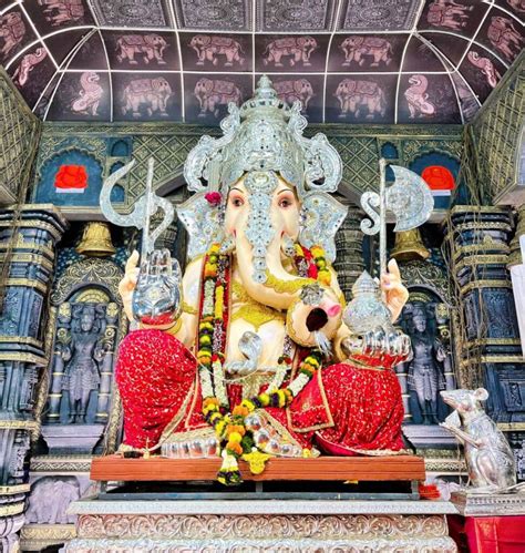 Manache Ganpati: Discover Pune’s Heartbeat of Devotion - explorewithsandeep