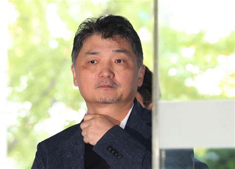 금감원 출석한 카카오 김범수 “성실히 조사 임할 것” 시사저널