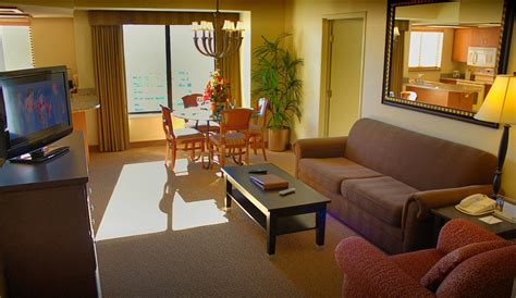 Polo Towers Suites