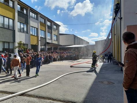 Javno pokazna vežba u saradnji pripadnika Odeljenja za vanredne