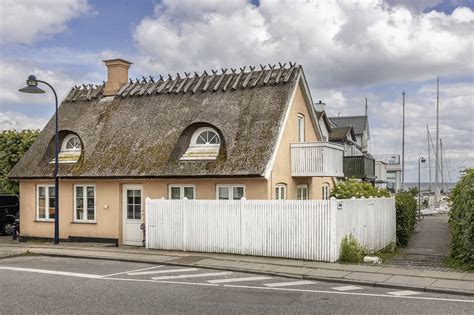 Til salg Taarbæk Strandvej 100 2930 Klampenborg