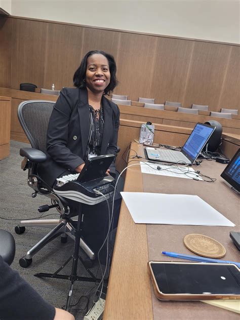 Texas court reporter shortage persists, but officials are optimistic