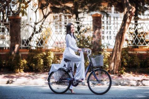 Hot Girl Th D N Khi N M Y R U B N Th N Khi Di N O D I Tr Ng