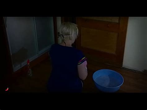 Mrs Lazinski As A Naive Mature Maid XVIDEOS