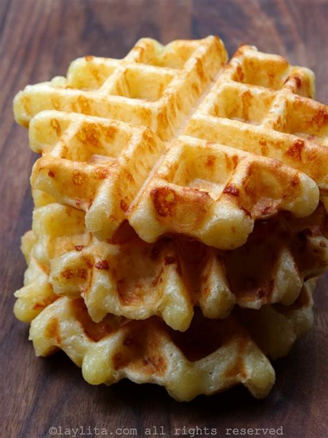 Waffles de pão de queijo Receitas da Laylita