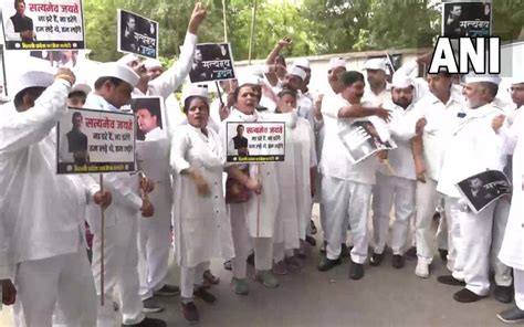 Congress Workers Protest Detained Ahead Of Rahul Gandhis Ed