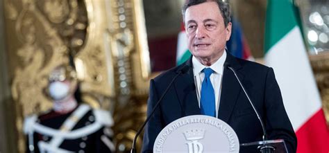 La Biografia Di Mario Draghi La Stampa